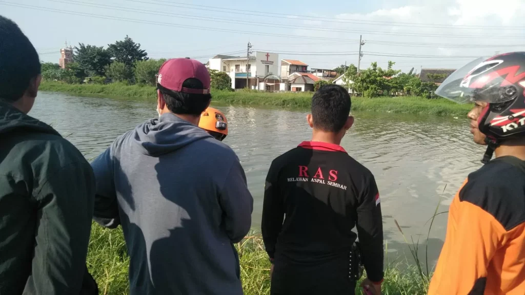 Seorang Pemancing Tenggelam di Sungai BKT Semarang, Hingga Kini Belum Ditemukan