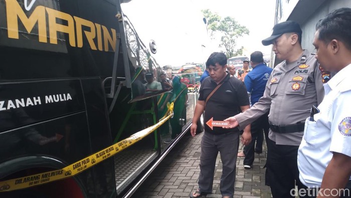 Seorang Sopir Cadangan Ditemukan Meninggal Di Bagasi Bus Di Halaman