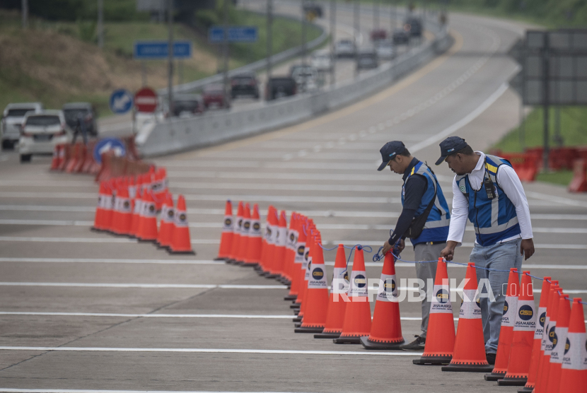 Sistem One Way Arus Balik Tol Kalikangkung Semarang Ke Cikampek