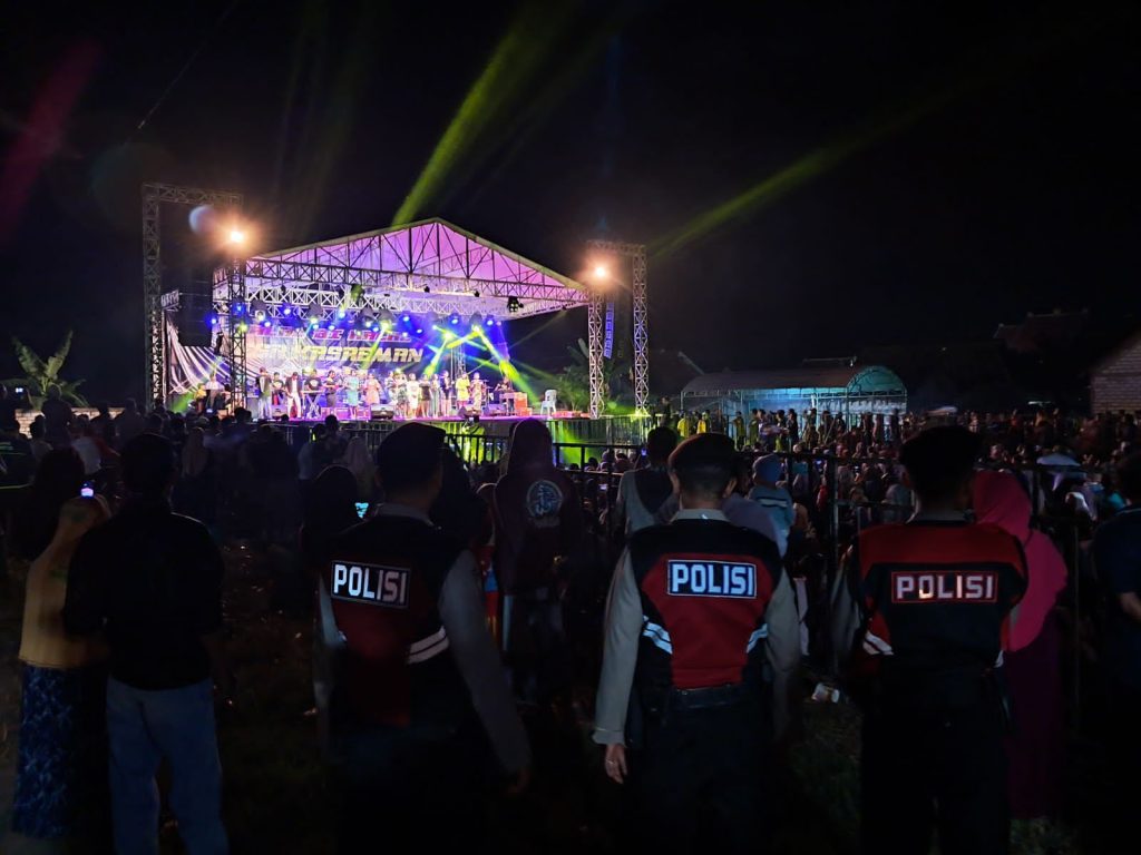 Tni Polri Bersinergi Amankan Orkes Musik Adella Di Desa Kasreman