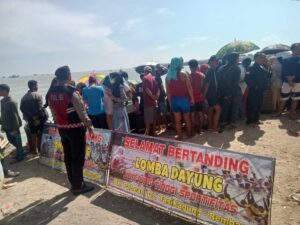 Lomba Dayung Perahu Naga : Ciptakan Tradisi Lebaran Nelayan Di Rembang