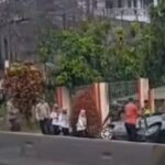 Toyota Calya Tabrak Lima Motor Di Jalan Soekarno Hatta Semarang