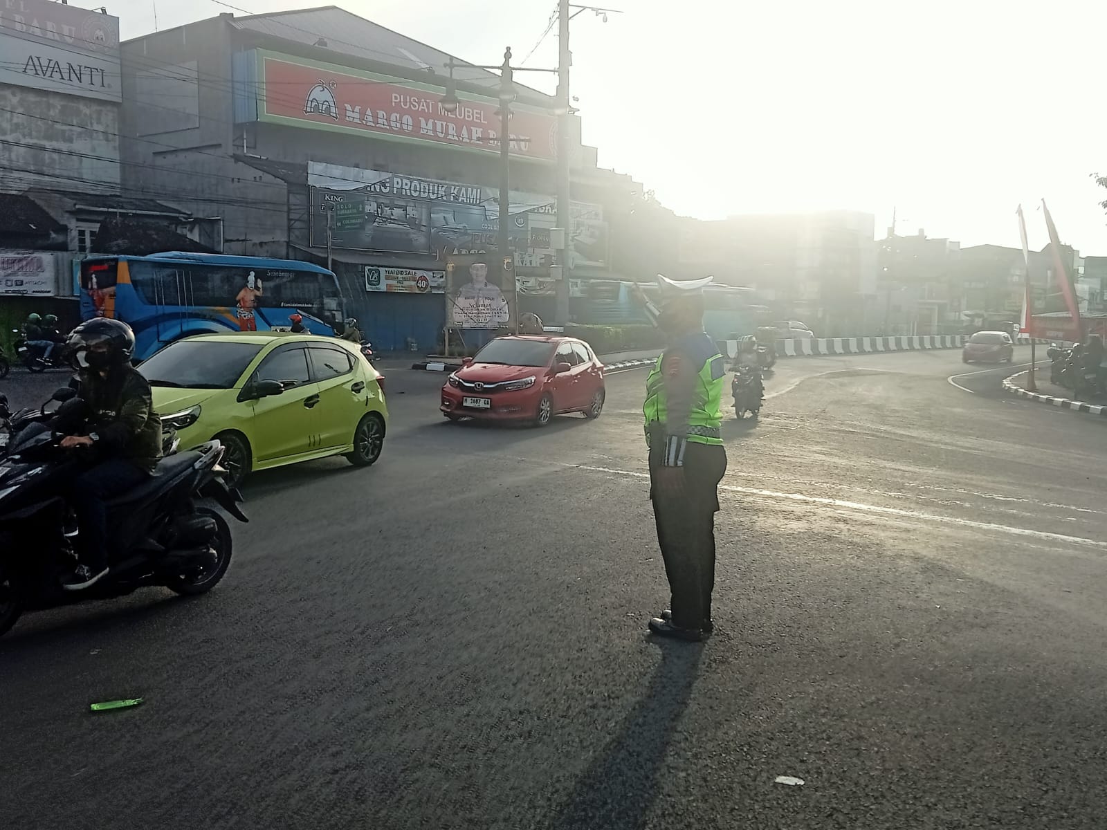 Urai Kemacetan Saat Srus Mudik, Puluhan Personel Strong Point Polres