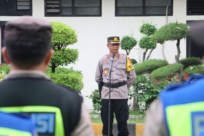 Wakapolres Jembrana Pimpin Apel Kesiapan Pengamanan Takbiran Menyambut Hari Raya