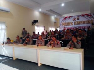 Wakapolres Jembrana Pimpin Rapat Anev Menuju Wilayah Bebas Korupsi