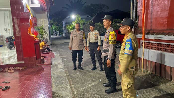 Pengamanan Ibadah Malam Suci Waisak Di Vihara Vajra Bodhi Dharma