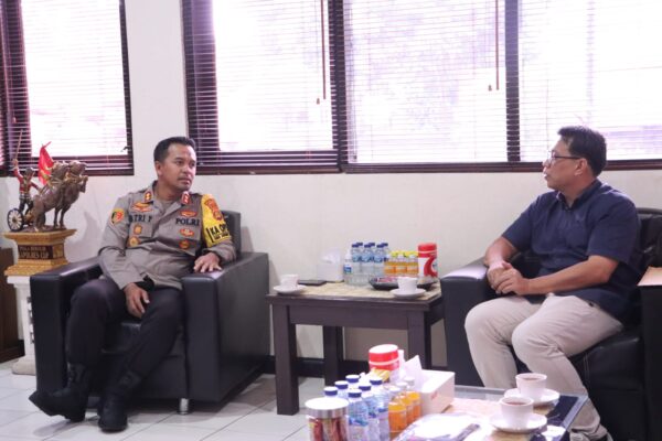 Audiensi Panitia Peringatan Tri Suci Waisak Dengan Kapolres Jembrana