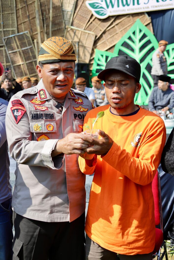 Bersinergi Bersama Petani Temanggung, Kapolda Jateng Ciptakan Kamtibmas Kondusif