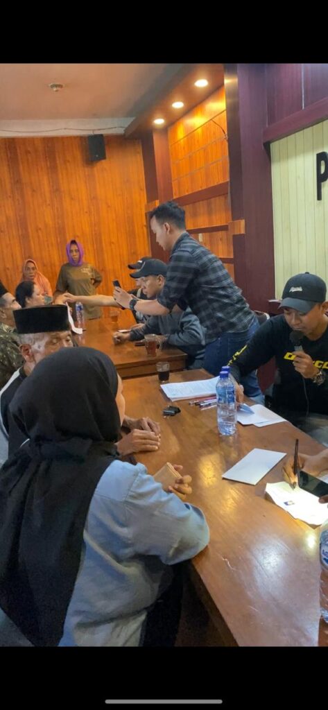 Diinisiasi Polresta Banyuwangi, Penyaluran Tali Asih PT.BUMISARI pada Warga Pakel Lancar