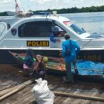 Ditpolairud Polda Kalteng Imbau Warga Tidak Buang Sampah Ke Sungai