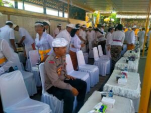 Forkopimda Jembrana Laksanakan Persembahyangan Bersama di Pura Adat Baler Bale Agung