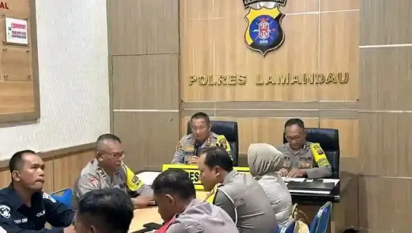 Gelar Jum’at Curhat, Kapolres Lamandau Tatap Muka Dengan Personil