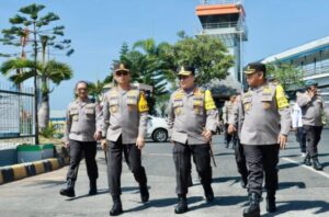 Giat KTT WWF, Polda Jatim Tambah Personel di Pelabuhan Ketapang