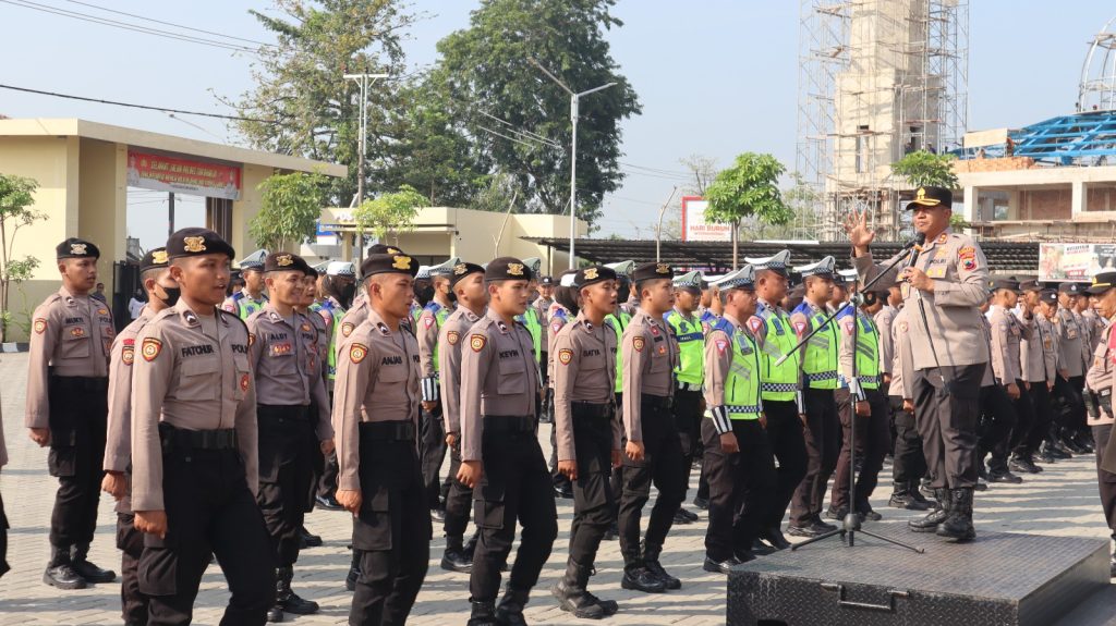 Ingatkan Anggota Untuk Tingkatkan Kesiapsiagaan, Kapolres Sukoharjo Gelar Jam Pimpinan