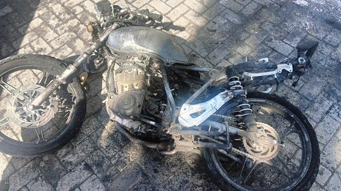 Isi Pertalite Berulang Ulang Untuk Dijual Eceran, Motor Terbakar Di Spbu