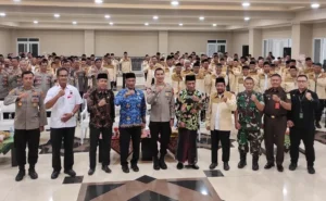 Kapolda Berikan Apresasi Dai Kamtibmas di Karanganyar