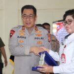 Kapolda Kalteng Meresmikan Gedung Kantor Polsek Menthobi Raya