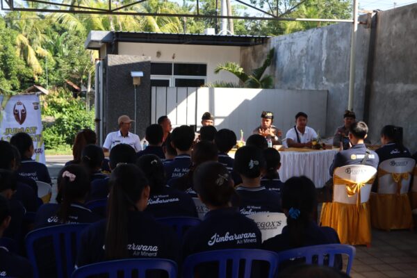 Kapolres Jembrana Gelar Jumat Curhat Bahas Keamanan Dan Solusi Kemacetan