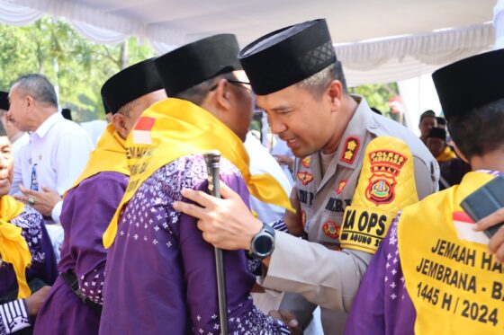 Kapolres Jembrana Turut Hadiri Pelepasan Jamaah Calon Haji Kloter Sub 