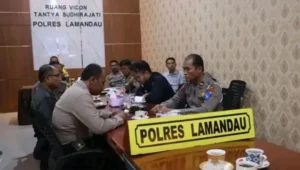 Kapolres Lamandau menggelar kegiatan rutinitas “ Minggu Kasih “ Bersama Personil Polres Lamandau