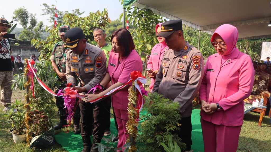 Kapolres Sukoharjo Resmikan Sumur Bor di Desa Jatingarang