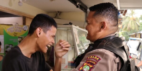 Kapolri Beri Penghargaan Casis Bintara Korban Begal, Direkrut Lewat Jalur