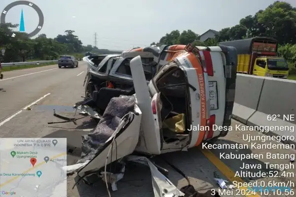 Kecelakaan ambulans asal klaten di tol batang semarang, begini kronologinya