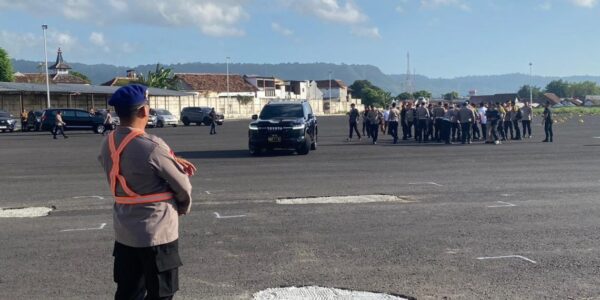 Kedatangan Kapolda Jatim, Satpolairud Polresta Banyuwangi Laksanakan Pengamanan