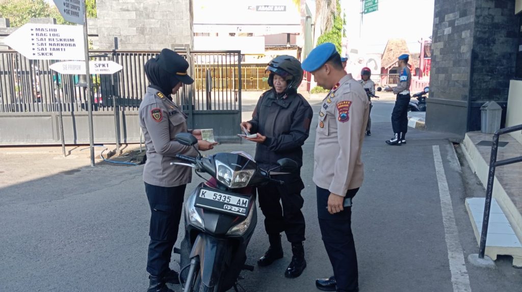 Laksanakan Gaktiblin, Si Propam Polres Rembang Tekan Pelanggaran Personil