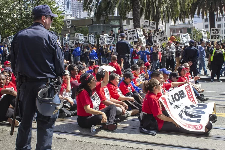 May Day 1 Mei, Peringatan Hari Buruh, Ribuan Pekerja Turun