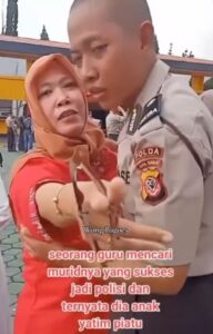 Haru, Seorang Guru Hadiri Pelantikan Mantan Muridnya yang Yatim Piatu Jadi Polisi Polda Jabar,Banjir Tangis