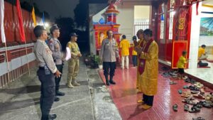 PAM Ibadah Malam Suci Waisak di Vihara Vajra Bodhi Dharma Berlangsung Aman dan Lancar