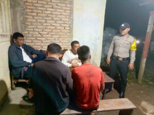 Cegah Gangguan Kamtibmas, Bhabinkamtibmas Polsek Onan Ganjang Melaksanakan Patroli Presisi