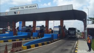 Baru Kenal, Pemuda ODGJ Ajak Cewek Motoran Santuy di Tol Pejagan