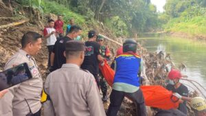 Penemuan Jasad Wanita Telanjang Mengambang di Sungai Mungkung Sragen Bikin Geger