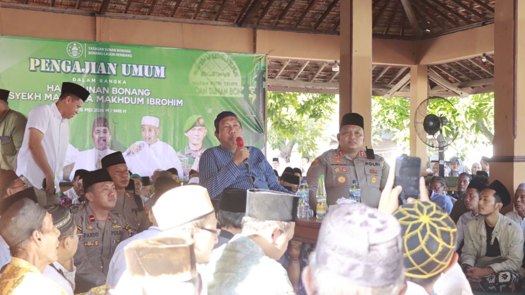 Pengajian Umum Hari Kedua Haul Sunan Bonang Dihadiri Kapolres Rembang