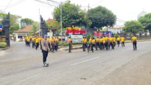 Personel Polres Jembrana Olahraga Pagi guna Jaga Kebugaran