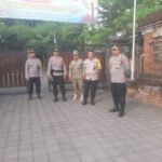 Personil Polres Jembrana Amankan Peringatan Kenaikan Yesus Kristus Di Gereja