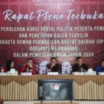 Personil Polres Lamandau Amankan Rapat Pleno Penetapan Anggota Dprd