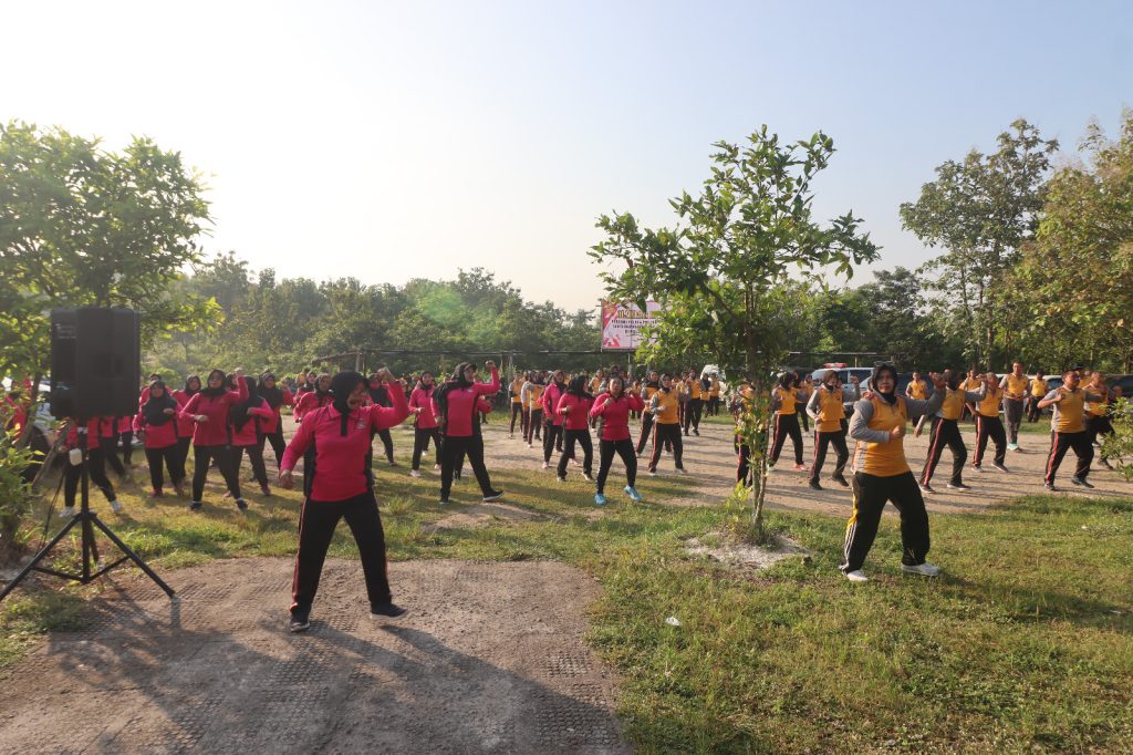 Personil Polres Sukoharjo Ikuti Olahraga Bersama Ykb Sukoharjo