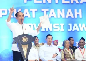 Pesan Presiden saat Bagikan 10.323 Sertifikat Tanah Dibagikan di Banyuwangi