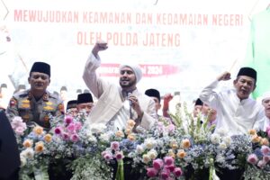 Polda Jateng gelar Doa Lintas Agama, Kapolda Jateng dan Habib Syech Lantunkan Sholawat Doa untuk Keamanan dan Kedamaian Negeri