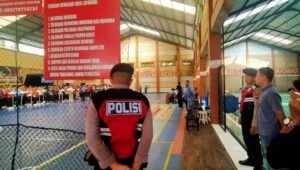 Personil Polres Banjarnegara Amankan Kejurprov Bola Voly U-17