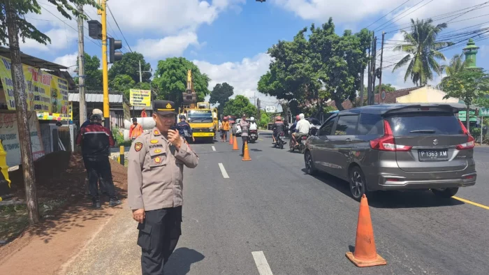 Polresta Banyuwangi Terapkan Sistem Buka Tutup Akibat Perbaikan Jembatan Labanasem