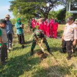 Polsek Kaliori Ikut Aksi Penanaman Pohon Bersama Tiga Pilar