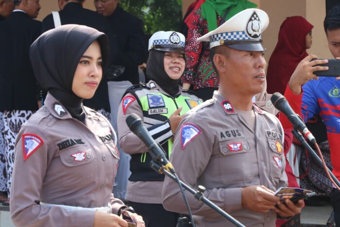 Sat Satlantas Polres Banjarnegara Beri Dikmas Lantas Saat Momen Peringatan