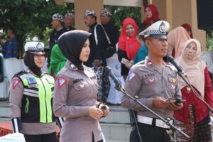 Sat Satlantas Polres Banjarnegara Berikan Dikmas Lantas Saat Peringatan Hardiknas 2024