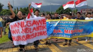 Sederet Fakta Demo Tuntut Pelantikan Kades di Banjarnegara Ricuh