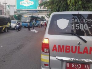 Tergelincir di Jalan Bergelombang, Pemotor Tewas di Gayamsari Semarang