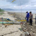 Tim Gabungan Lakukan Pencarian Korban Nelayan Yang Hilang Di Pantai